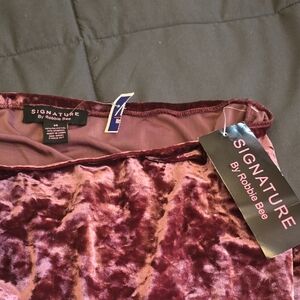 Signature by Robbie Bee Velvet Skirt